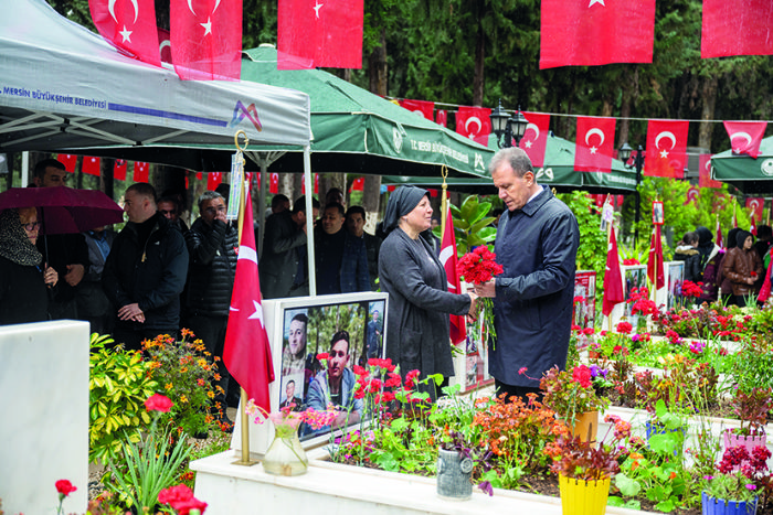 Seer: Halkn mcadelesinin dnyaya mal olmu zaferi