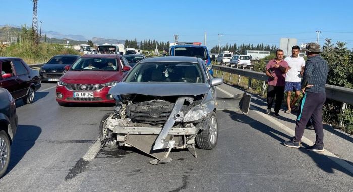 Seyir halindeki otomobil bariyerlere arpt: 1 yaral