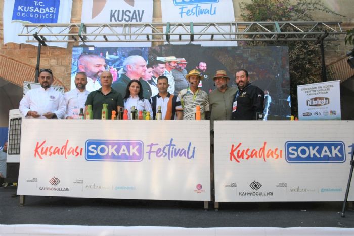 Kuadas Sokak Festivali’nin ikinci gn zeytinya tadm atlyesi ile balad   