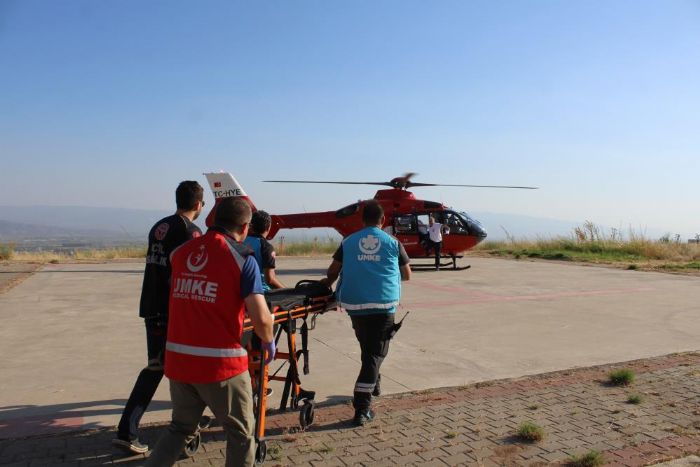 Dalk alana den parat ambulans helikopterle hastaneye sevk edildi