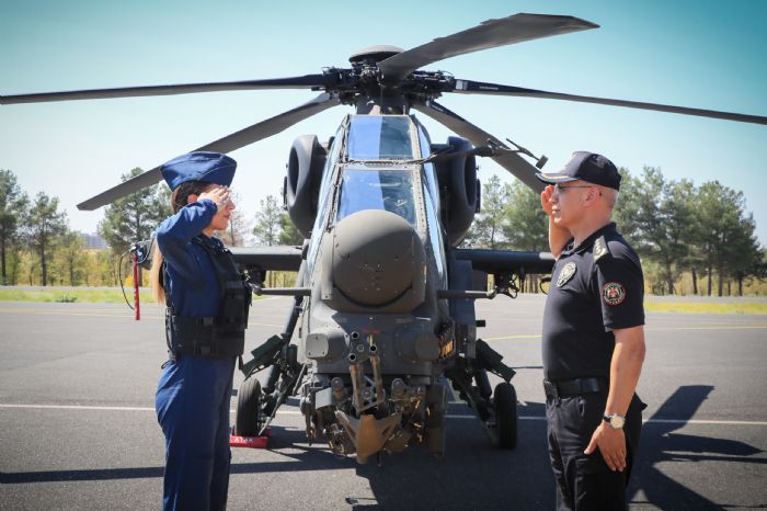 zge Karabulut, Diyarbakr semalarnda ATAK helikopteri ile bakm uuu gerekletirdi