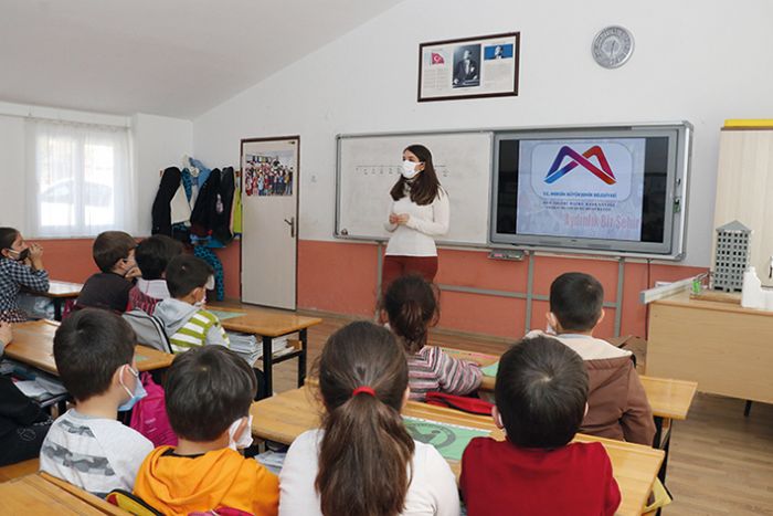 Bykehirden rencilere Enerji Verimlilii ve Tasarrufu eitimi