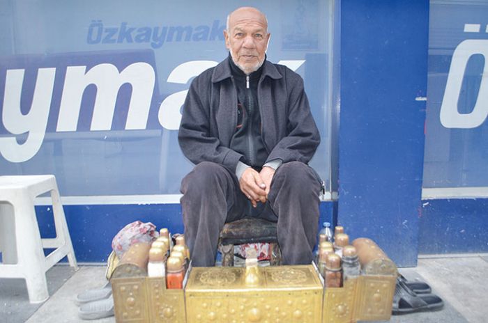 Souk hava, geimi sokaktan olan esnaflar kt etkiliyor