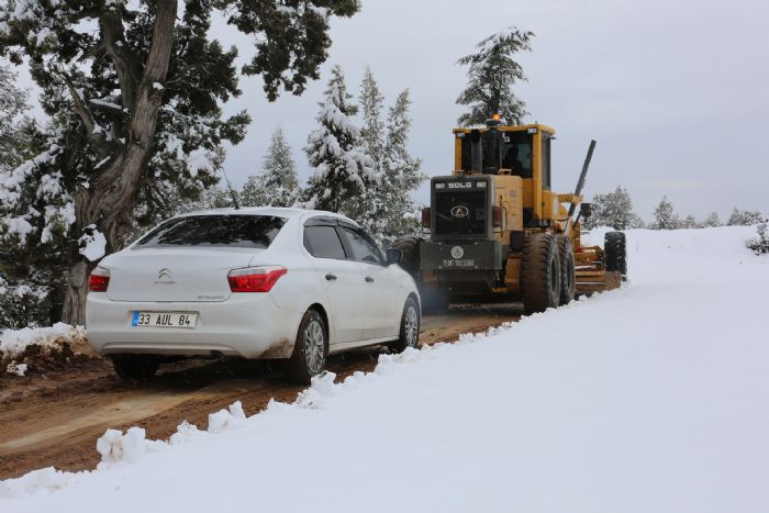 Vatandalarn imdadna Erdemli Belediyesi yetiti