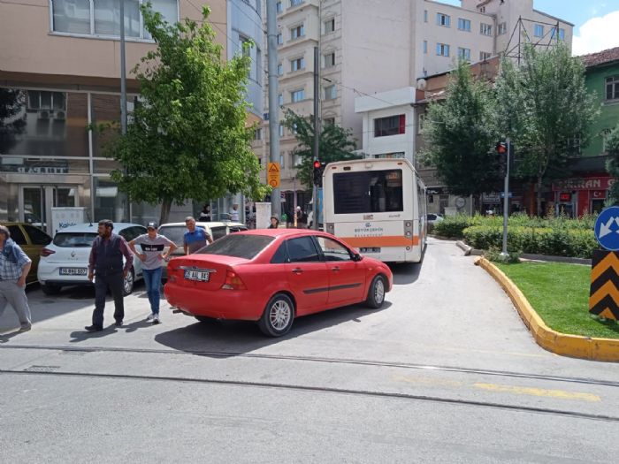 Trafik skkl yaayan blgeye esnaftan trafik dubal zm nerisi