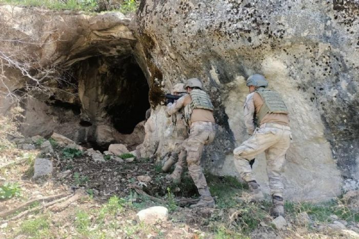 MSB: ’Bar Pnar ve Frat Kalkan blgelerinde 12 PKK/YPG’li terrist etkisiz hale get