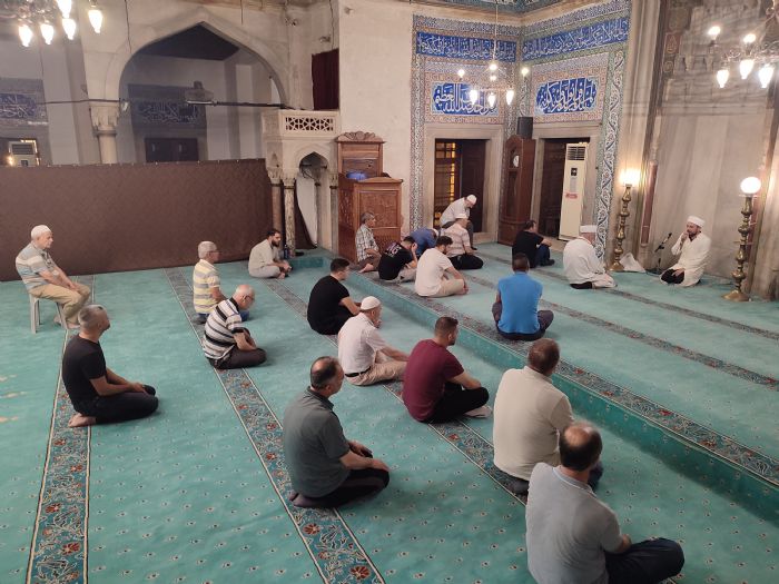 Manisa Muradiye Camii’nde Mesnevi sohbetleri