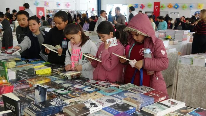 Erdemlide kitap ve edebiyat gnleri balad