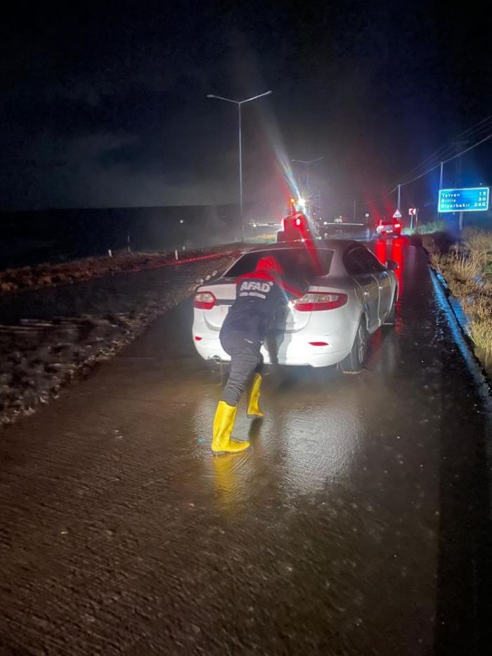 Tatvanda AFAD ekipleri srclerin yardmna kotu