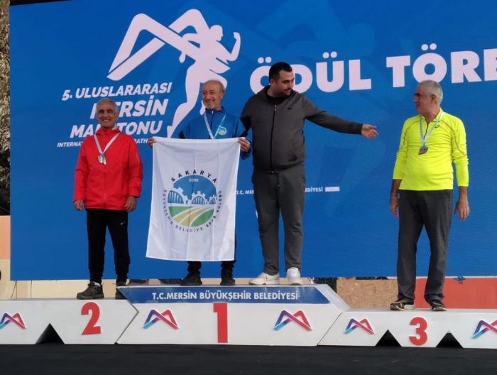 Mersin maratonunda ampiyon oldu