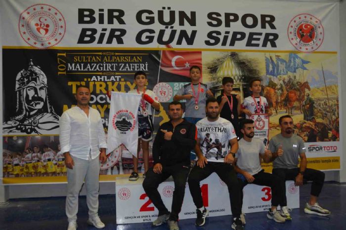 Minikler ve Yldzlar Muaythai Trkiye ampiyonas sona erdi