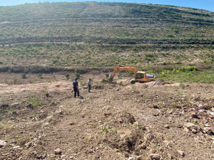 Hazine arazisinde yer aarken sust yakalandlar