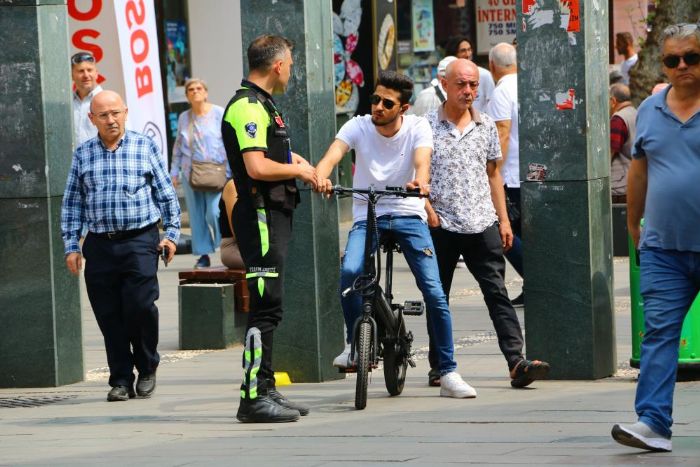 Yaya yolunu igal eden motosiklet, scooter ve aralar 7/24 denetleniyor