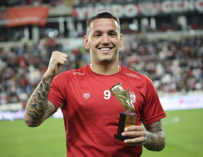 Sivasspor'un golcs Rey Manaja plaket