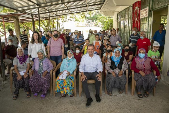 Bakan Seer, Silifkelilerle bulutu, bayramlarn kutlad