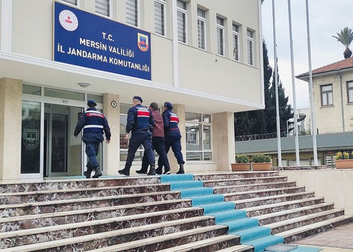 Mersin merkezli 3 ilde DEA operasyonu: 3 gzalt