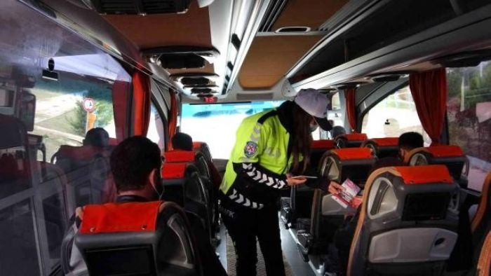 Mersin’de ylba gecesi trafik uygulamalar artrld