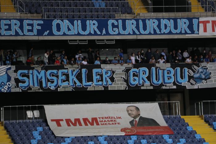 Adana Demirspor mandaki seyirci sosyal medyada gndem oldu