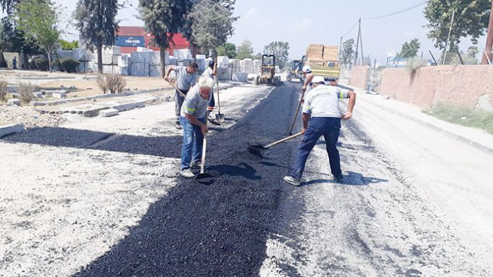 Akdenizde asfalt serimi, kaldrm ve kilit ta yenileme almalar sryor