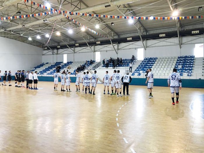 Karabk Yeniehir GSK, Mersin’den galibiyetle dnyor