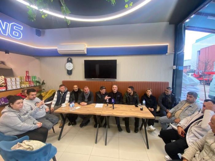 Gemlik Romanlar Dernek Bakan ve Ferhat Ik kucaklat