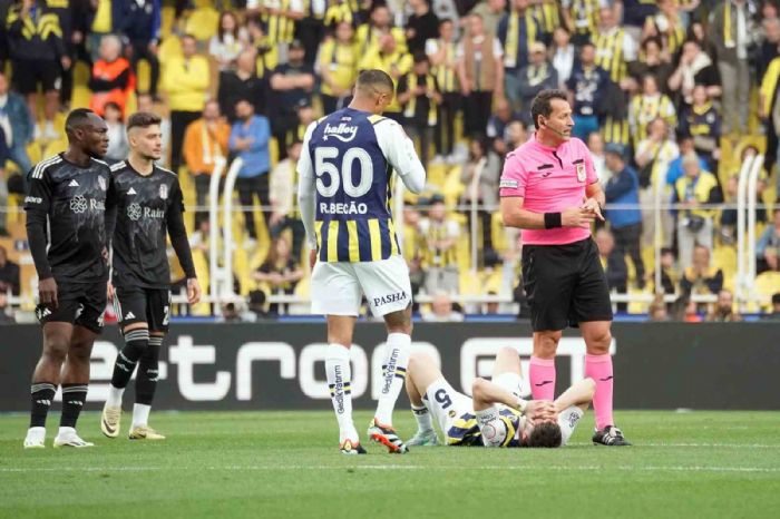 O Fenerbahelinin ayak bilei banda kopma tespit edildi