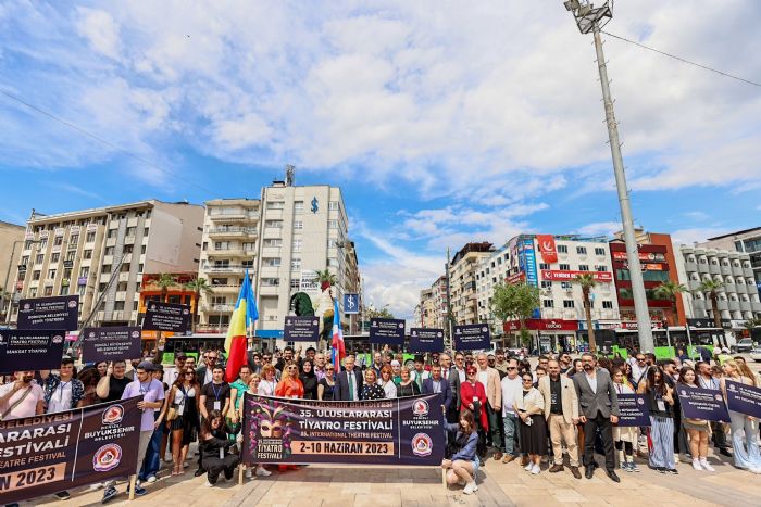 Denizlililer, Tiyatro Festivaline akn etti