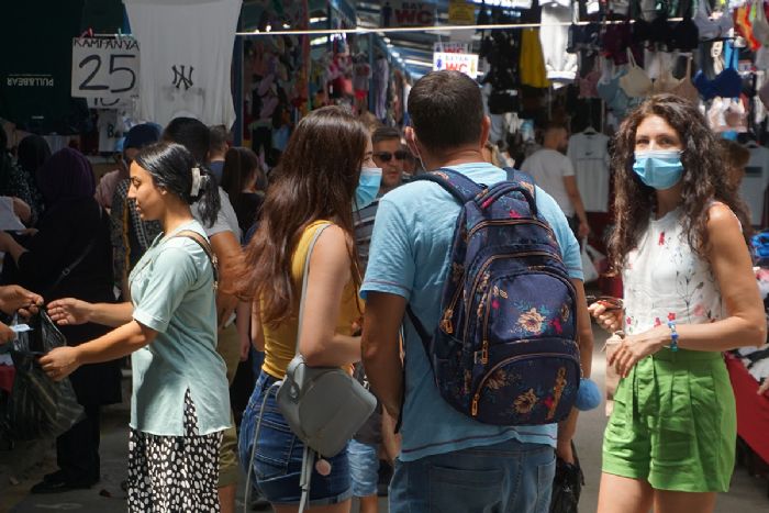 Bulgar turistler pazara akn etti, Ulus Pazar’nda adm atacak yer kalmad