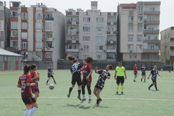 Cizre Kadn Futbol Takm, Bitlisi 3-2 yendi