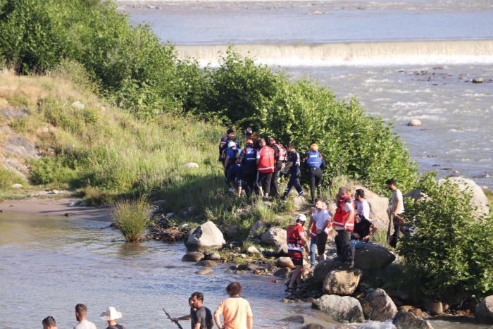 Rize'deki can pazar ile ilgili 1 kii gzaltna alnd