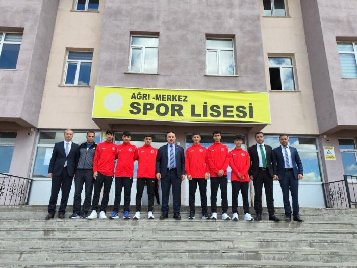 Ar Spor Lisesi atletizm takm, Dnya ampiyonas'na uurland