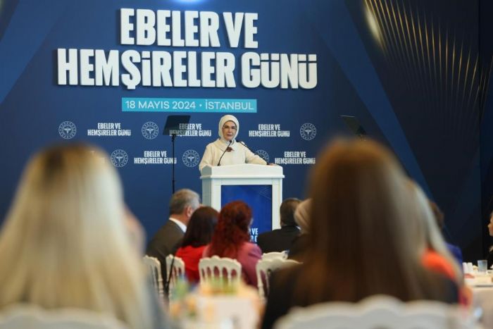 Emine Erdoan Ebeler ve Hemireler Gn'nde dzenlenen programa katld