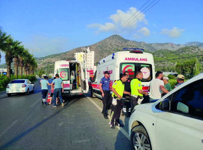 Mersin’de trafik kazas: 1 l, 4 yaral