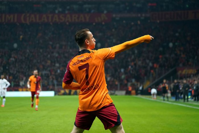 Kerem Aktrkolu'nun gol, ampiyonlar Ligi'nde haftann golne aday!