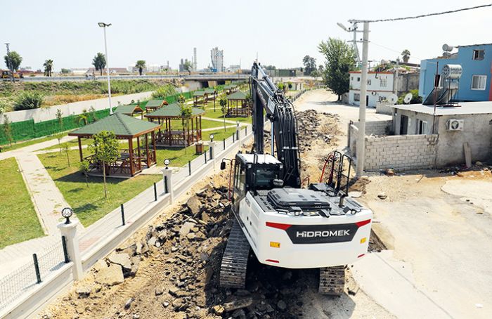 Akdenizin park ve yeil alan varl artyor