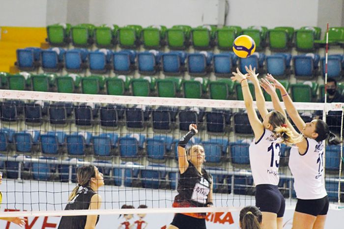 Bykehir Kadn Voleybol Takm Play-Offlara hazrlanyor