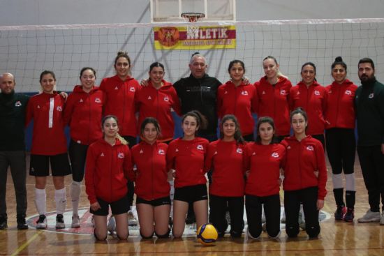 Mersin BB’de hedef play-off