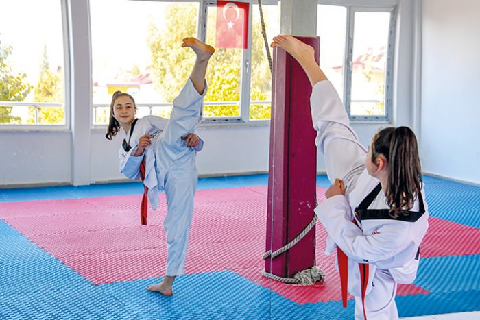 Bykehirin Kr iei Cansu Nayman, tekvandoda gelecek vadediyor