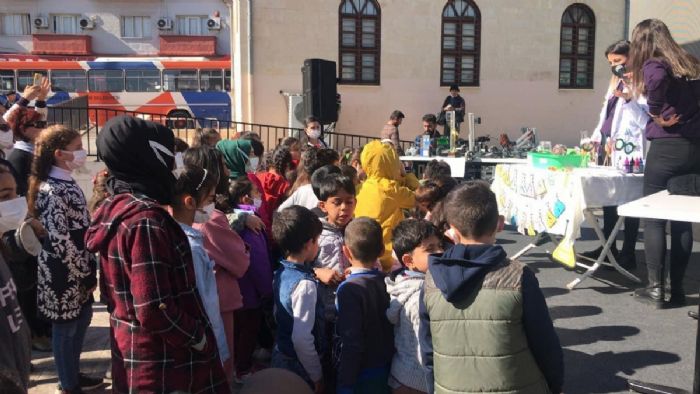 Mersin Bykehir, Gelecein Mucitleri in Sosyal Faaliyetlerini Srdryor