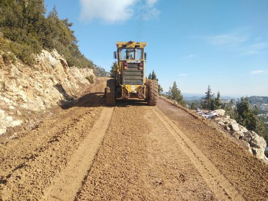 Toroslar Belediyesi, yaylalarda ulam rahatlatan yeni yollar ayor