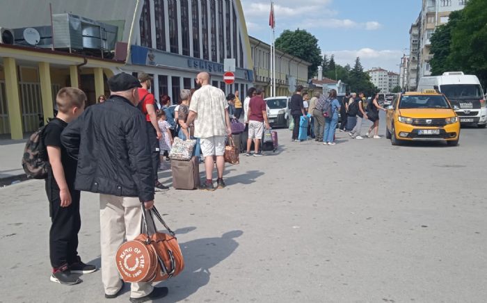 Eskiehir Tren Garnda bayram tatili hareketlilii