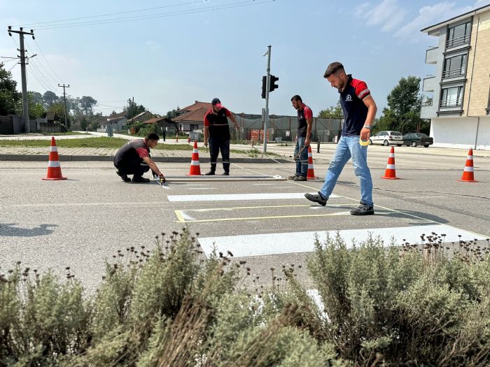 Yol izgi almalar devam ediyor 