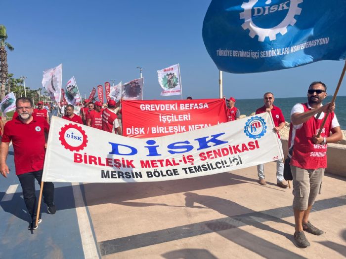 DSKten Mersinde Miting ncesi Yry 