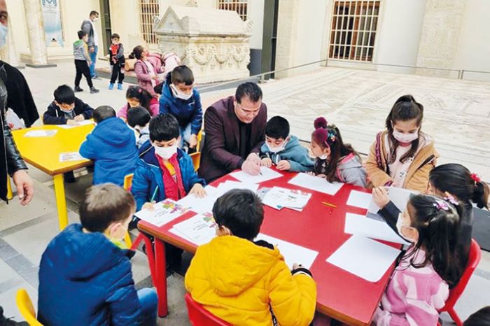 Mersin Kltr ve Turizm Mdrlnden Haydi ocuklar Mzeye etkinlii