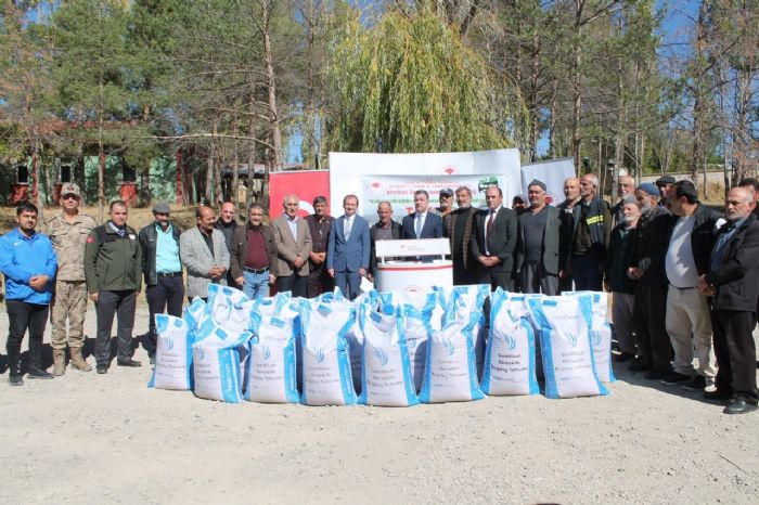 Bayburt'ta Tarm Arazilerinin Etkin Kullanm iin 550 iftiye 330 Ton Buday Tohumu Datld