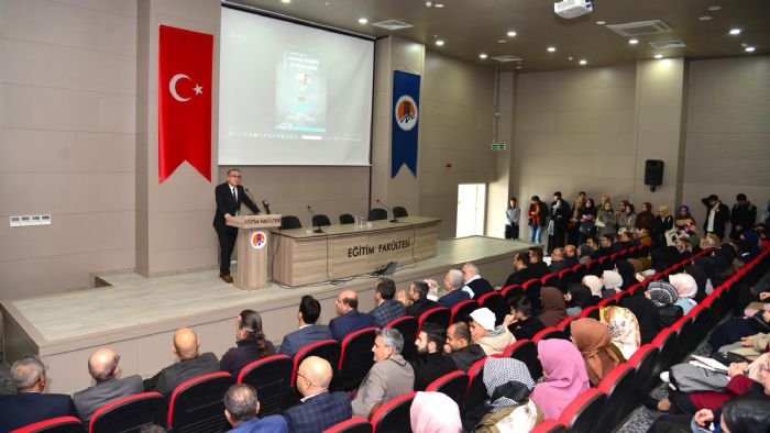 Mersin'de Gazze ile ilgili konferans verildi