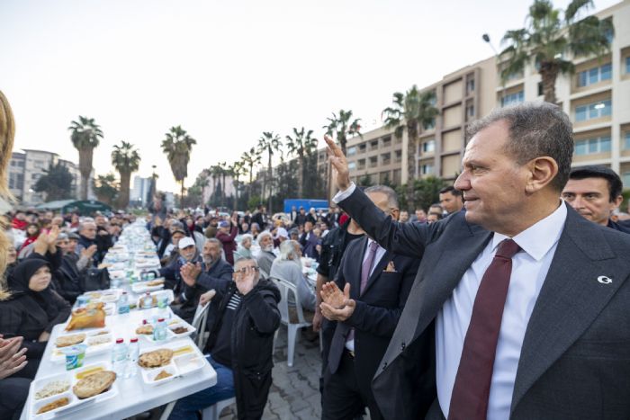 Bakan Seer, Mersin Mardinliler Derneinin ftar Programna Katld