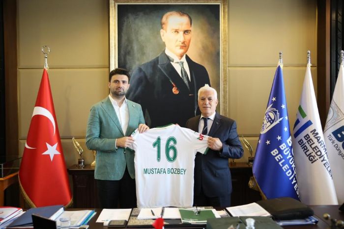 Bakan Bozbeyden Bursaspor aklamas