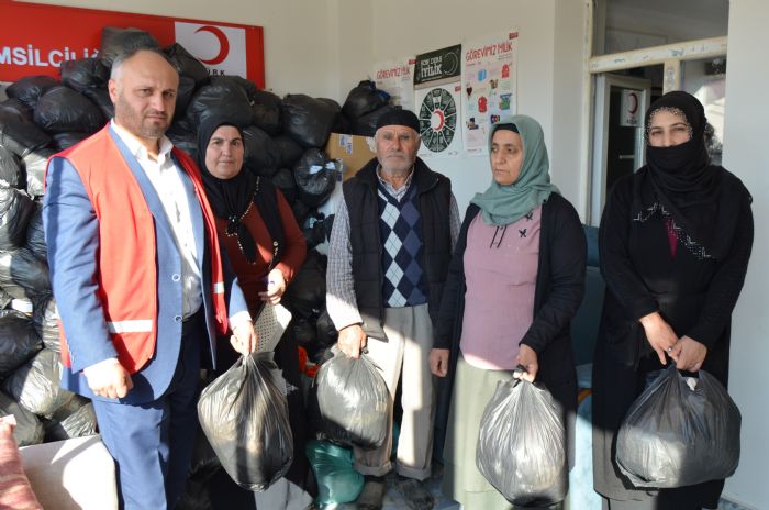 Kzlay, Mu Varto'da Dul ve Yetimlere Giyim Yardmnda Bulundu