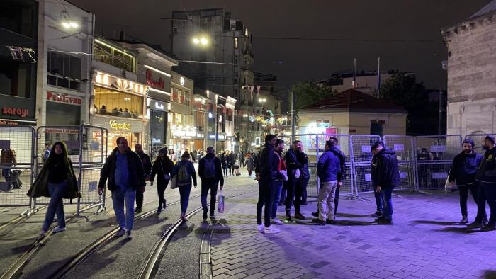 Taksim ve stiklal Caddesi'ndeki kstlamalar kaldrld